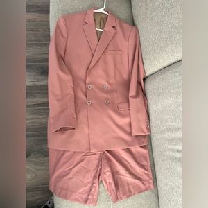 Man 2 piece suit blazer with shorts